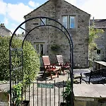 Ashfield House Bed & Breakfast 5*