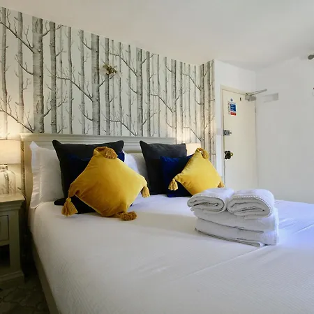 فندق مبيت وإفطار Ashfield House 5*