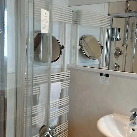 فندق مبيت وإفطار Ashfield House