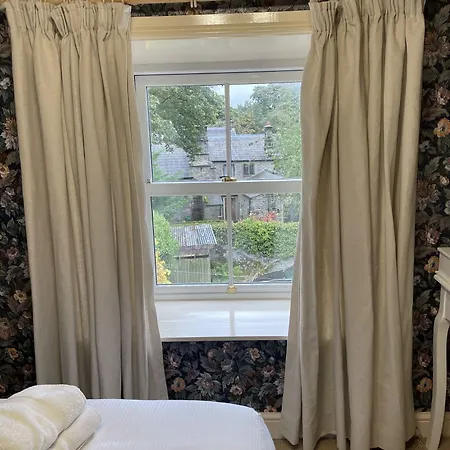 فندق مبيت وإفطار Ashfield House