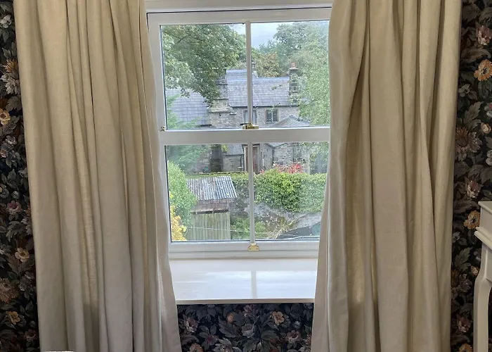 Bed & Breakfast Ashfield House